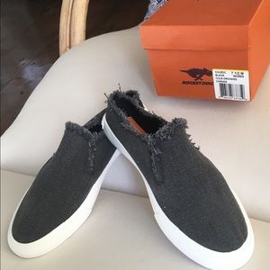 Rocket Dog Raw Edge Slip On